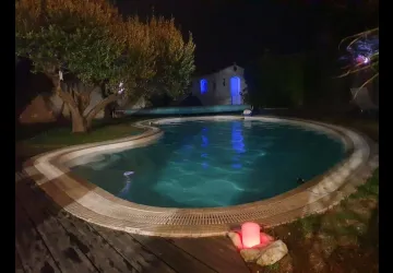 Piscine by night